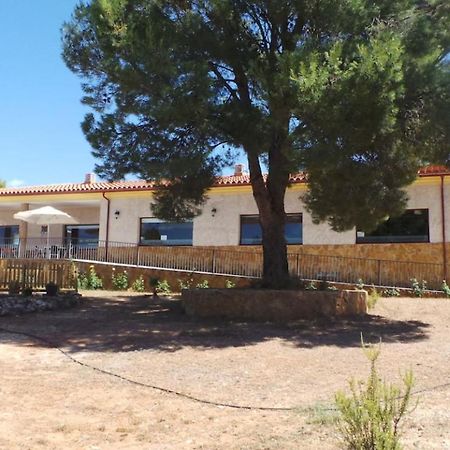 Hotel Restaurant Cau Blanch Useras Esterno foto